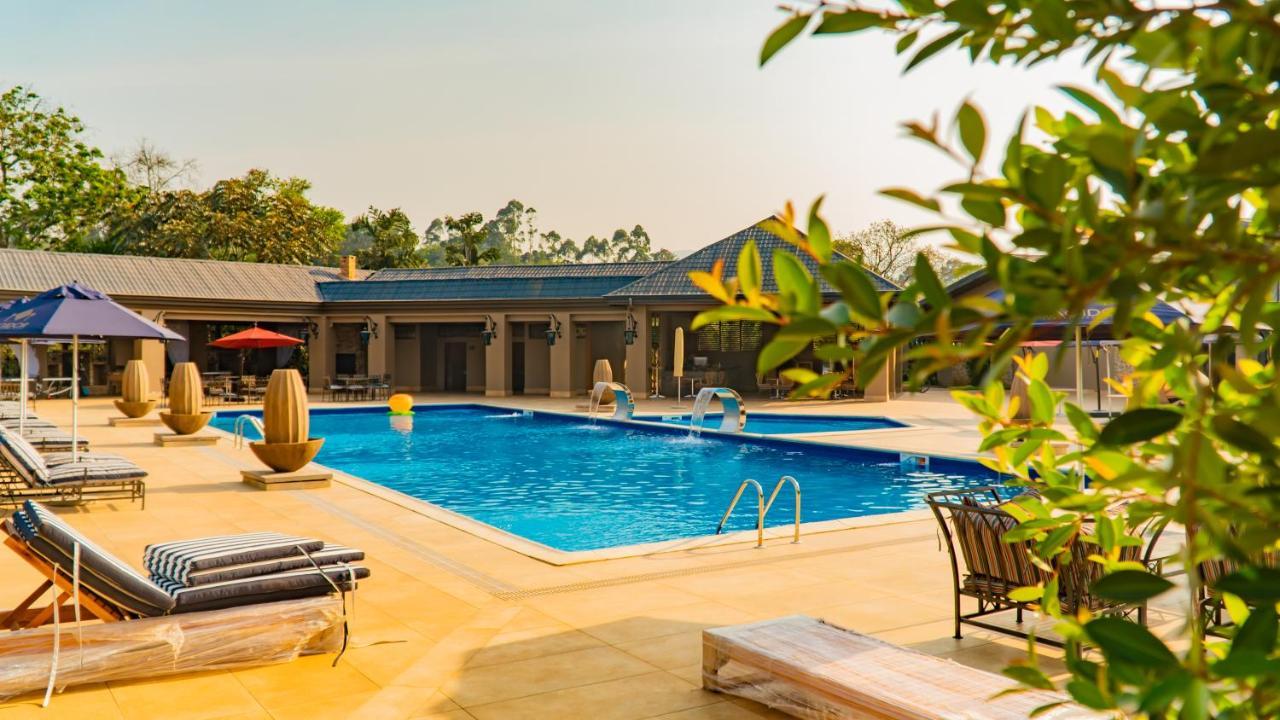 Tagidor Garden Resort And Spa Bangou Exteriör bild