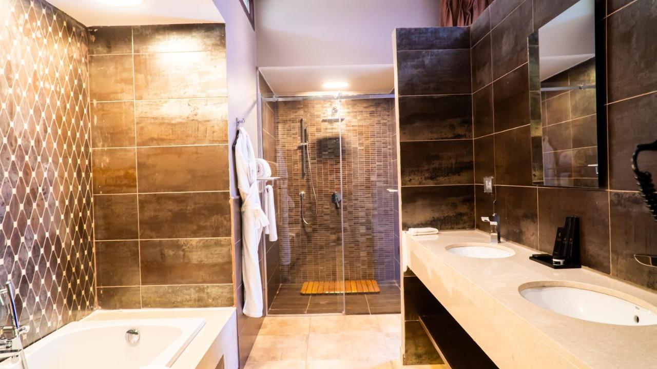 Tagidor Garden Resort And Spa Bangou Exteriör bild