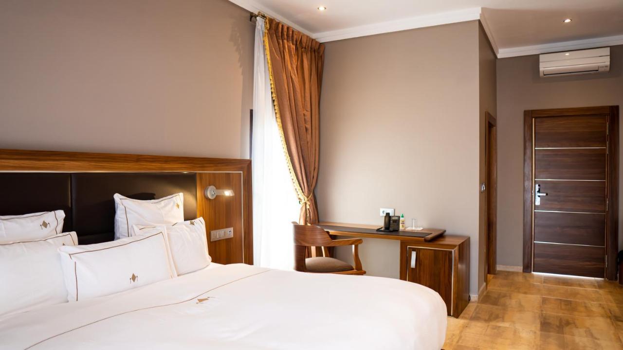 Tagidor Garden Resort And Spa Bangou Exteriör bild
